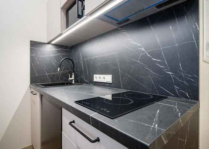 Airport-bus - 13 North - 3 * Tallinn